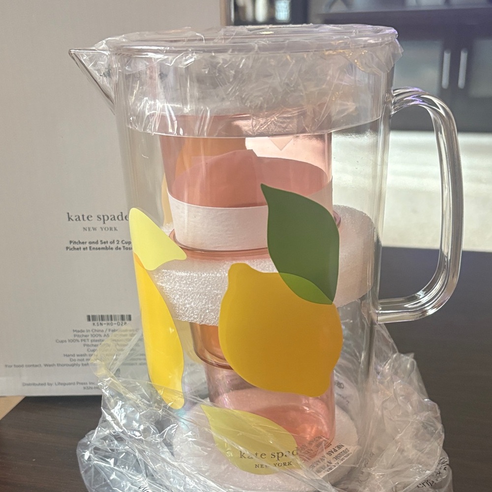 kate spade Lemon Pitcher Set - Pink and Yellow